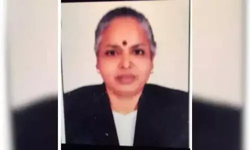 నా భార్య చనిపోతుంటే.. వీడియోలు తీస్తున్నారు..