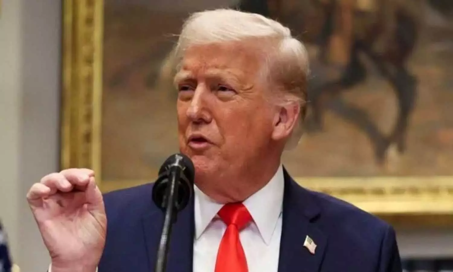 మగ, ఆడ.. రెండు జెండర్లకు మాత్రమే గుర్తింపు.. సుప్రీంలో ట్రంప్ ప్రభుత్వానికి భారీ విజయం మగ, ఆడ.. రెండు జెండర్లకు మాత్రమే గుర్తింపు.. సుప్రీంలో ట్రంప్ ప్రభుత్వానికి భారీ విజయం