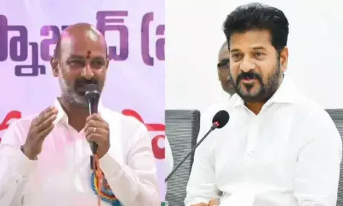 అసెంబ్లీ సాక్షిగా ఎందుకు హామీ ఇచ్చారు.? సీఎంపై బండి సంజయ్ ఫైర్ అసెంబ్లీ సాక్షిగా ఎందుకు హామీ ఇచ్చారు.? సీఎంపై బండి సంజయ్ ఫైర్