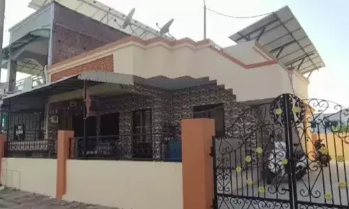 7 year old died, suffocation, locking herself, Gujarat, Mehsana