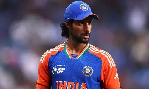 Australia vs India : షాకింగ్.. ప్లేయింగ్-11 నుంచి తిలక్ వర్మ ఔట్..! Australia vs India : షాకింగ్.. ప్లేయింగ్-11 నుంచి తిలక్ వర్మ ఔట్..!