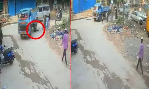 Minor boy died, crushed under lorry, Hyderabad, Crime