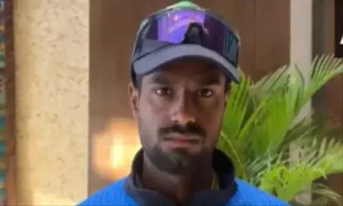 వరుసగా 8 సిక్సర్లు బాదేశాడు..!