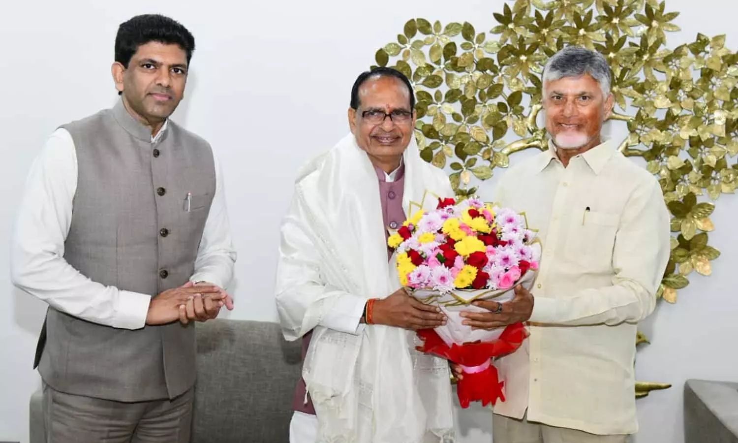 కేంద్ర మంత్రి శివరాజ్ సింగ్ చౌహన్‌తో సమావేశమైన సీఎం చంద్రబాబు