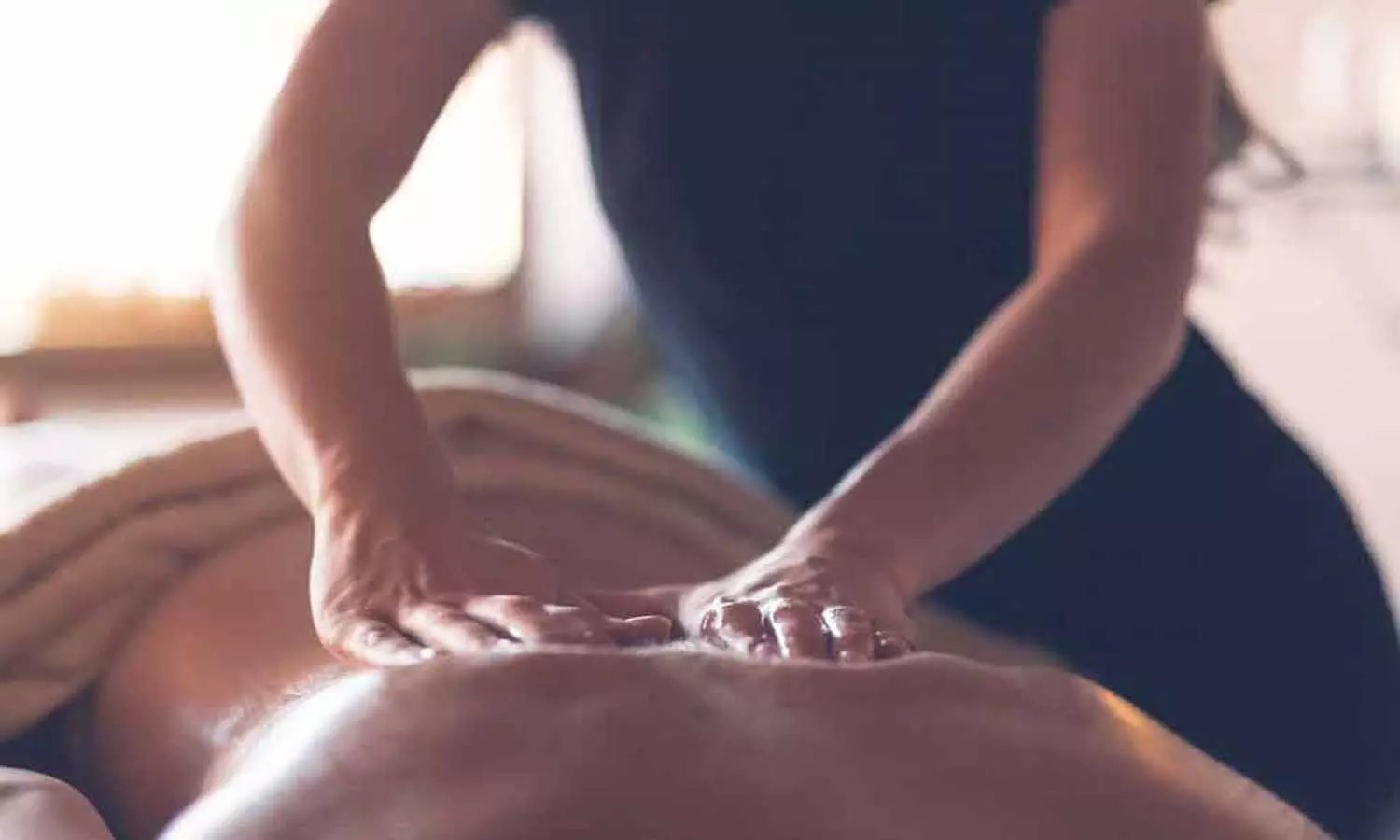 Hyderabad : డిఫెన్స్ కాలనీలోని మసాజ్ సెంటర్‌పై దాడులు చేయగా..!