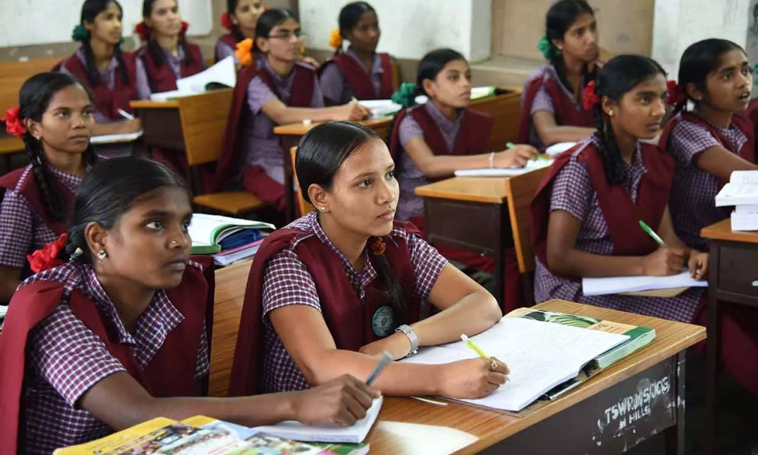 Telangana govt, distribute, study materials, all subjects,tenth grade students , govt schools