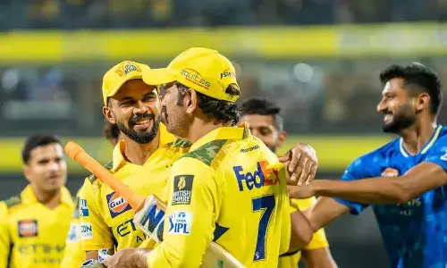 సీఎస్కే నుండి 12 మంది ఆటగాళ్లు అవుట్..! సీఎస్కే నుండి 12 మంది ఆటగాళ్లు అవుట్..!