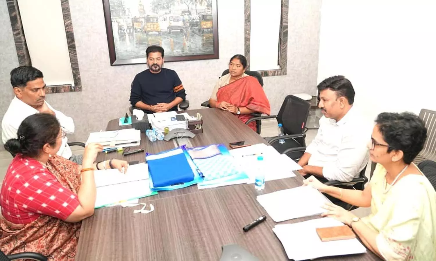 Telangana government, distribute, Indiramma sarees, women