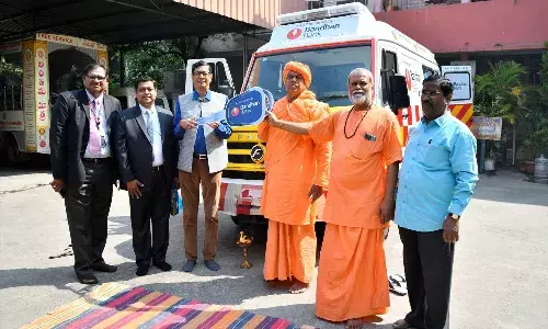 తెలంగాణలో ఒకటి, భారత్‌వ్యాప్తంగా 10 అంబులెన్స్‌లను విరాళంగా అందించిన బంధన్ బ్యాంక్