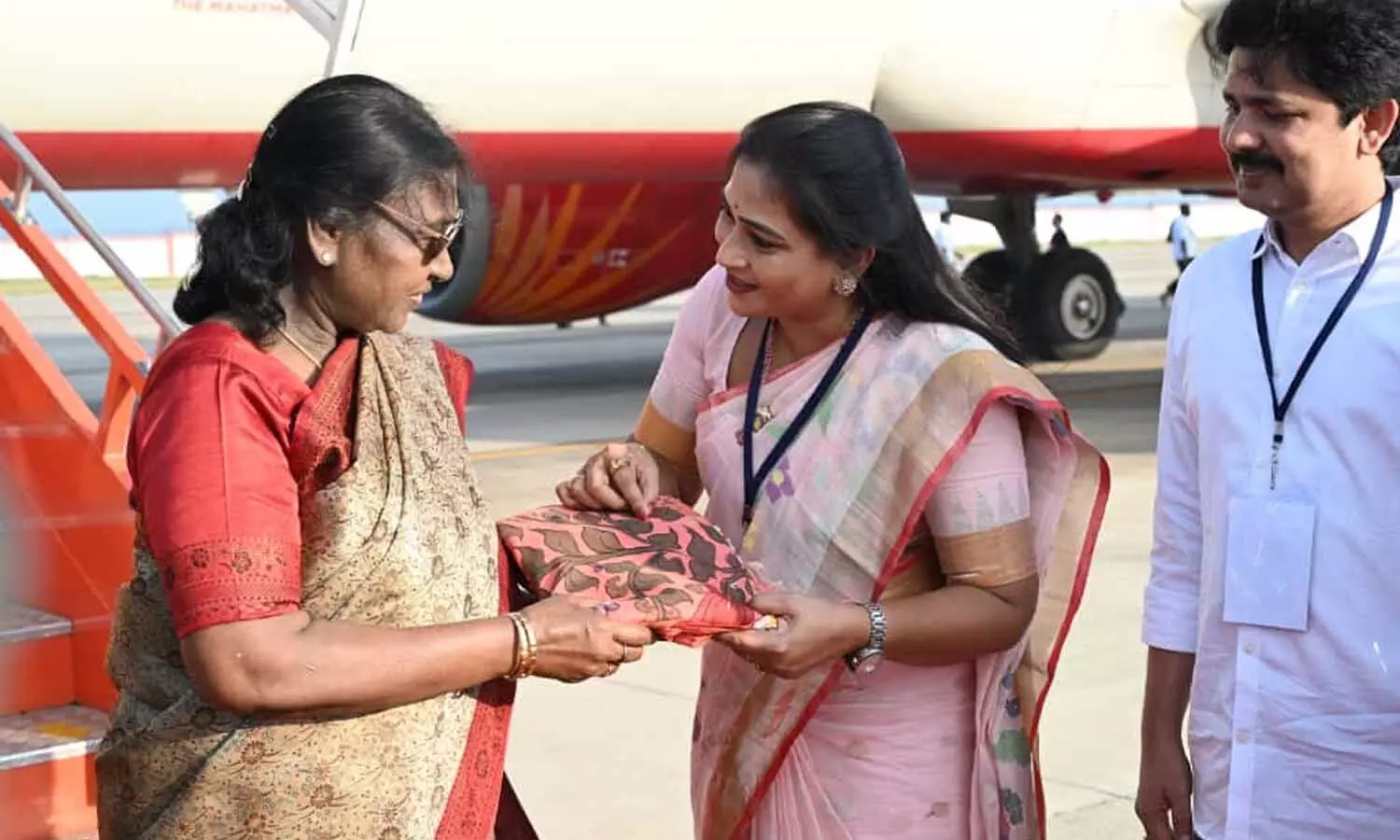 తిరుమలకు చేరుకున్న భారత రాష్ట్రపతి