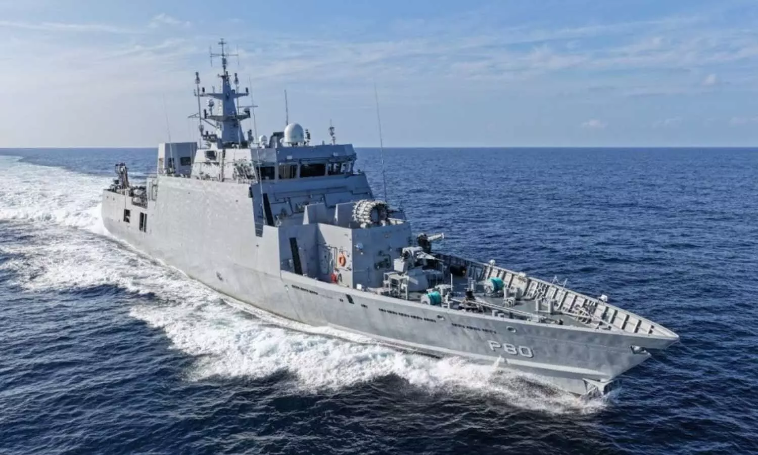 నేడు నౌకాదళంలో చేరనున్న మహే.. తీరంలో ఓ నిశ్శబ్ద వేటగాడు నేడు నౌకాదళంలో చేరనున్న మహే.. తీరంలో ఓ నిశ్శబ్ద వేటగాడు