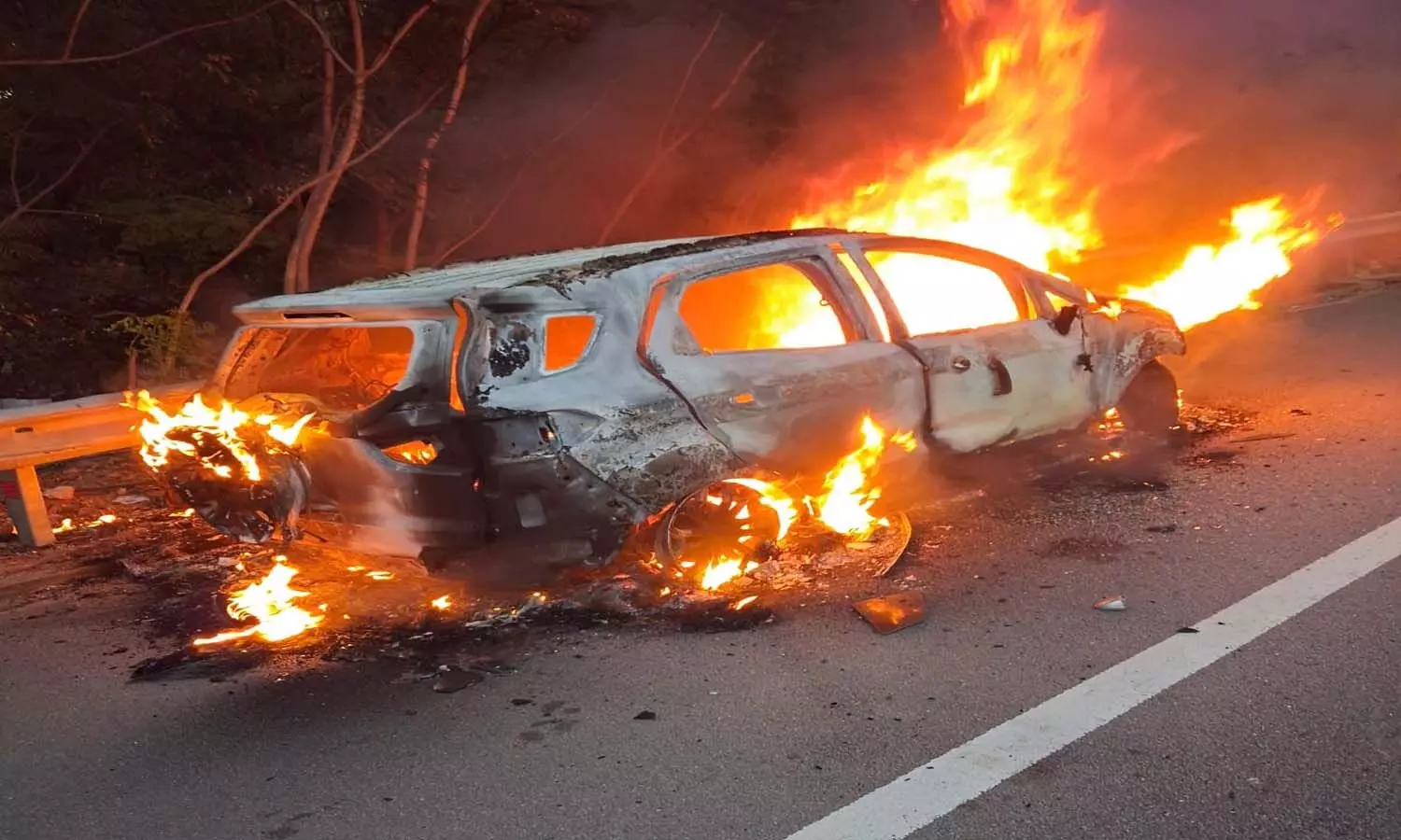 Hyderabad, Car Accident, Outer Ring Road, Driver burned alive