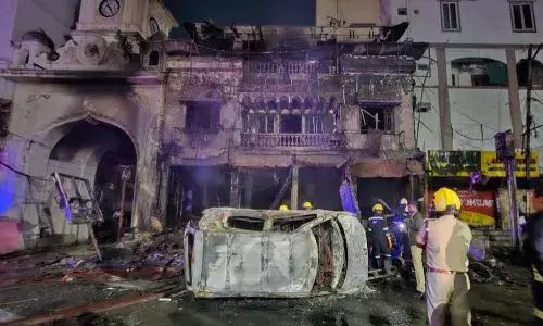 Hyderabad News, Shalibanda, Gomati Electronics, Fire Accident,