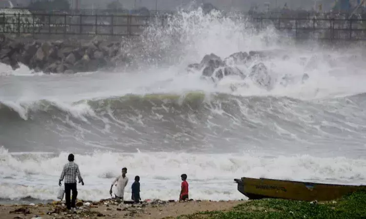 Cyclone Ditwah : రేపు, ఎల్లుండి భారీ వర్షాలు