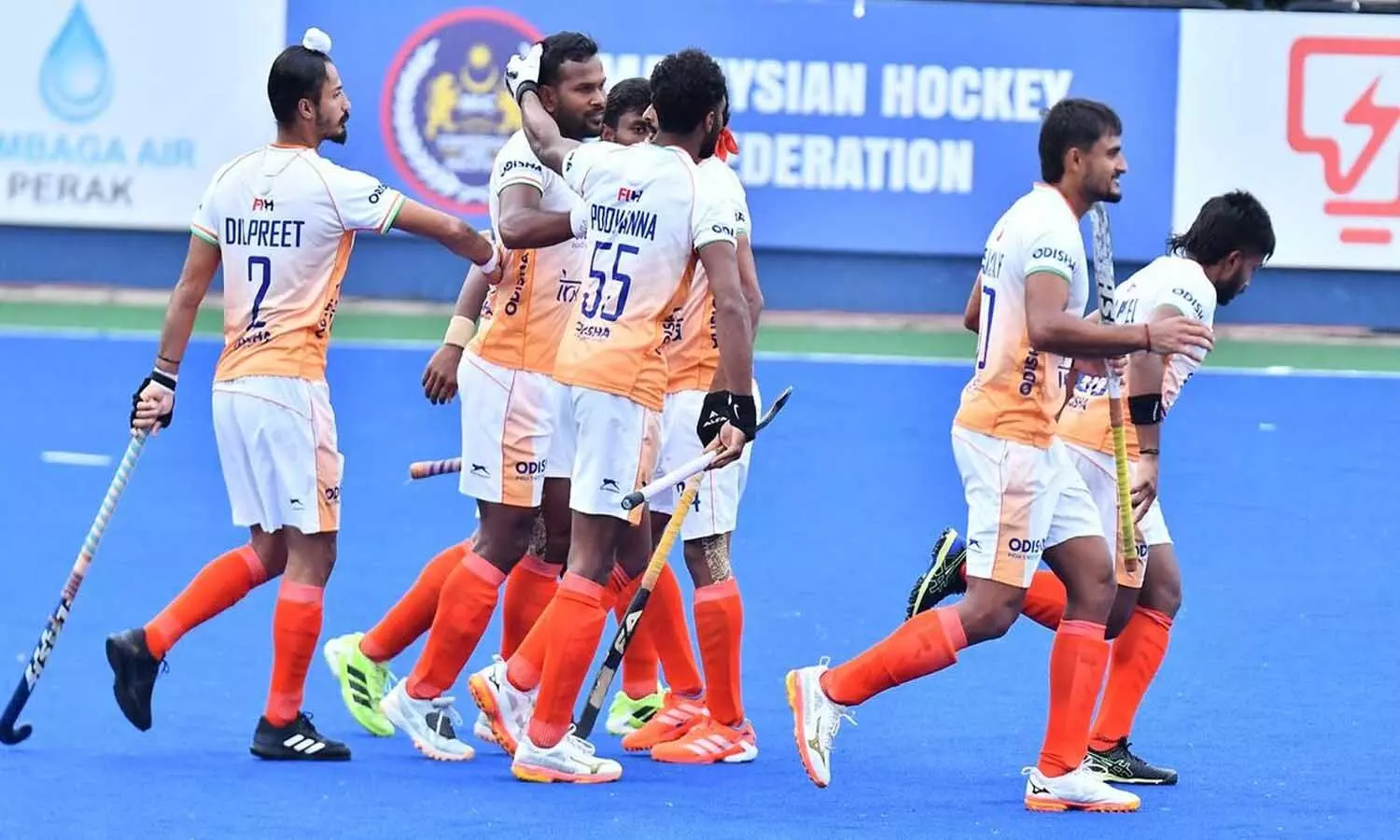 Hockey : కెనడాపై భారీ విజయం.. ఫైనల్కు చేరిన భారత్..! Hockey : కెనడాపై భారీ విజయం.. ఫైనల్కు చేరిన భారత్..!
