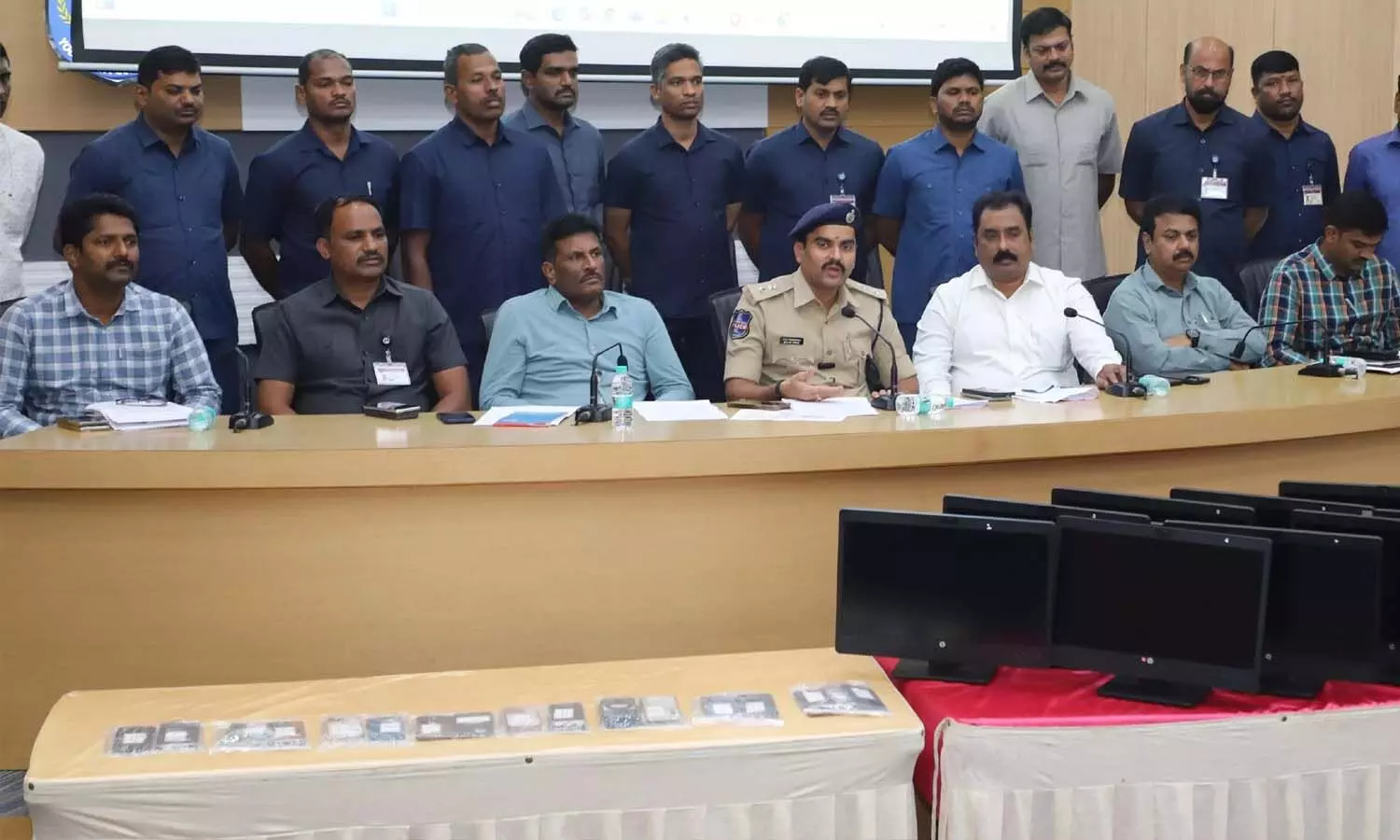 Fake international call center, Madhapur, IT company, Australians, Cyber Crime Fake international call center, Madhapur, IT company, Australians, Cyber Crime