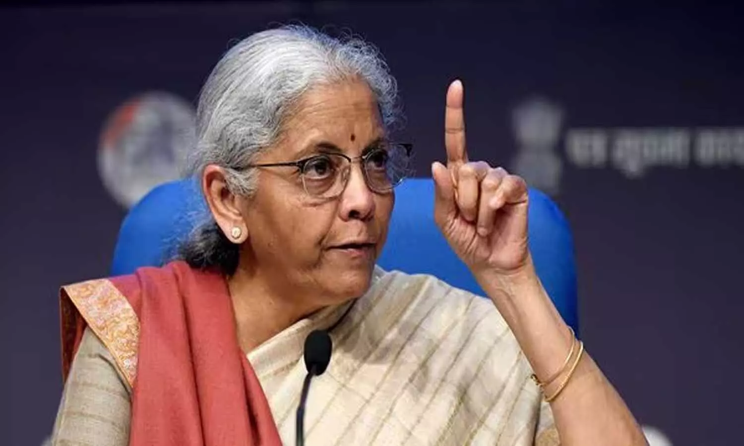 ఉచిత పథకాల గురించి కాదు.. భరించే సామర్థ్యం రాష్ట్రాలకు లేదు