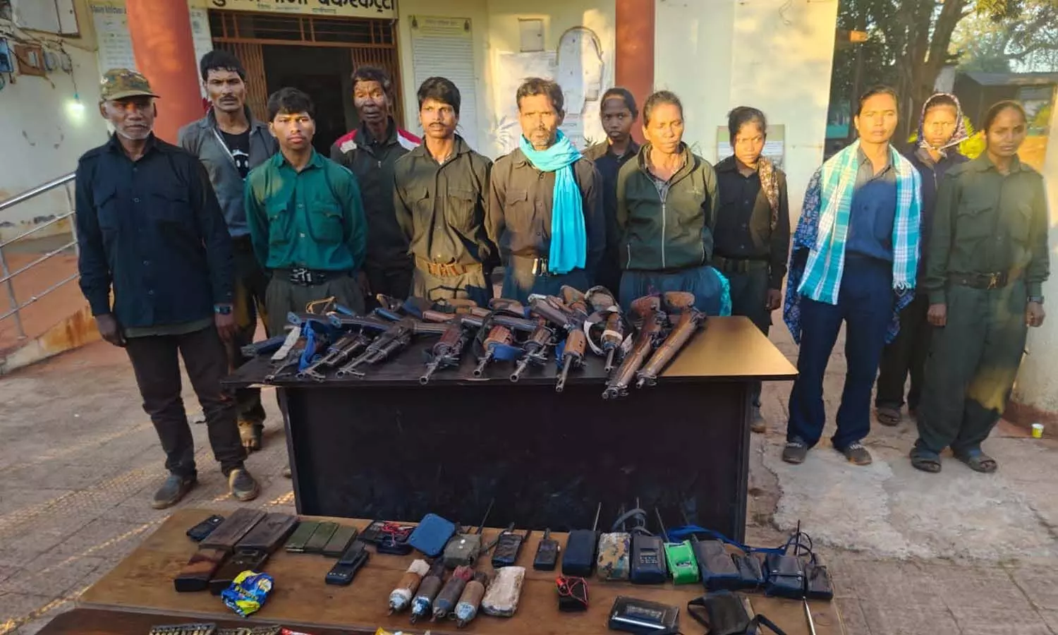 National News, Chhattisgarh, Twelve Maoist cadres, Surrender National News, Chhattisgarh, Twelve Maoist cadres, Surrender