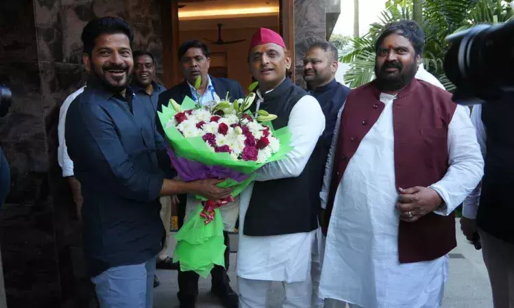 సీఎం రేవంత్తో యూపీ మాజీ ముఖ్యమంత్రి భేటీ సీఎం రేవంత్తో యూపీ మాజీ ముఖ్యమంత్రి భేటీ