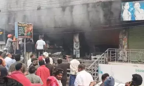 major fire broke out, shopping mall, Gudivada, APnews, Fire major fire broke out, shopping mall, Gudivada, APnews, Fire