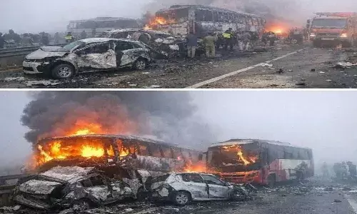 National News, Delhi, Uttarpradesh, Delhi-Agra Expressway, multi-vehicle collision, dense fog