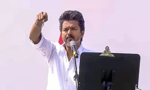 డీఎంకే దుష్టశక్తి.. విరుచుకుపడ్డ విజయ్ డీఎంకే దుష్టశక్తి.. విరుచుకుపడ్డ విజయ్