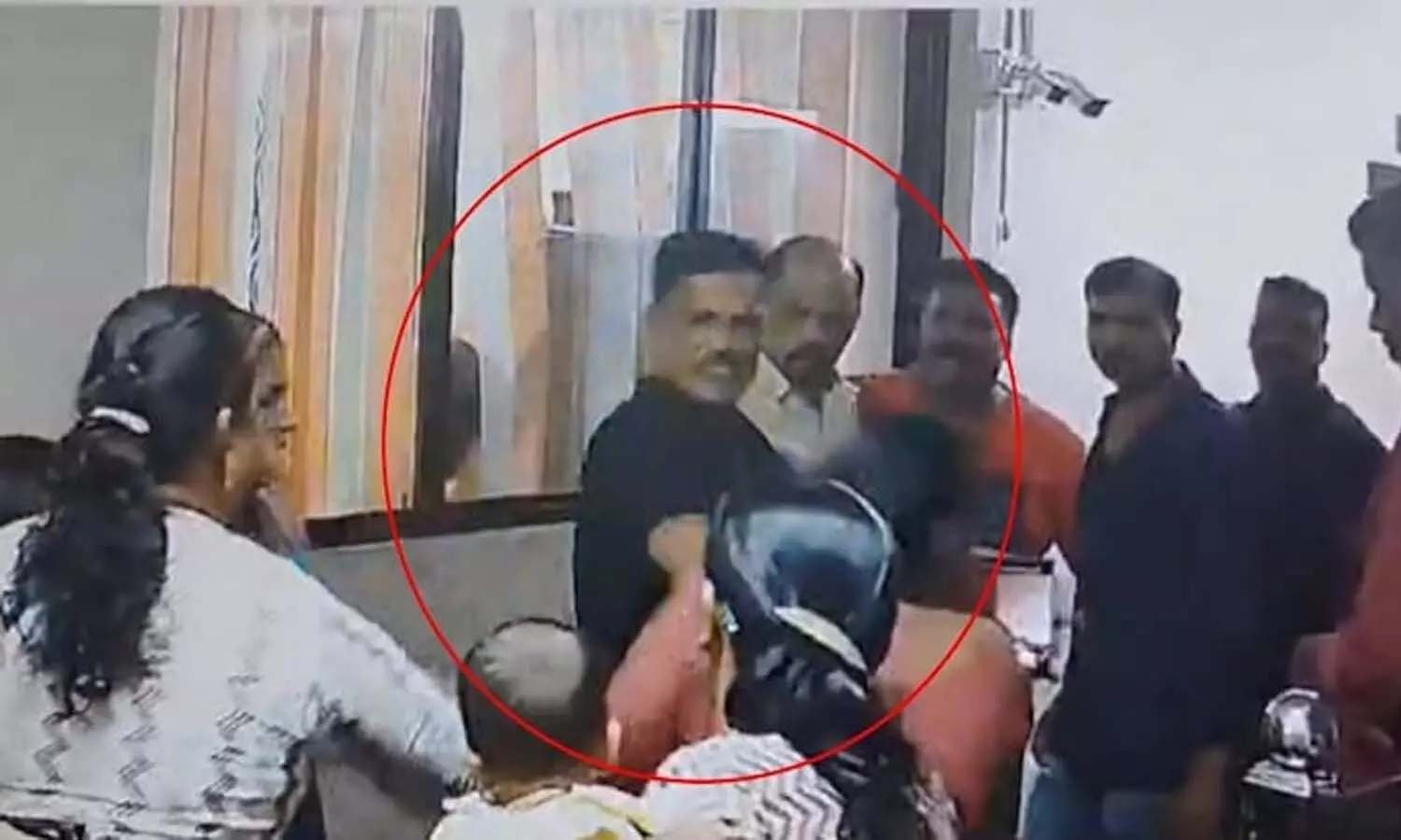 National News, Kerala, Ernakulam, police station, pregnant woman National News, Kerala, Ernakulam, police station, pregnant woman