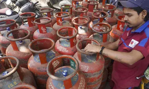 subsidy, gas connection, PMUY, CM Chandrababu Naidu, Union Minister Hardeep Singh subsidy, gas connection, PMUY, CM Chandrababu Naidu, Union Minister Hardeep Singh