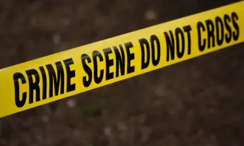 Hyderabad, man stabbed by friend,row over girl, Crime