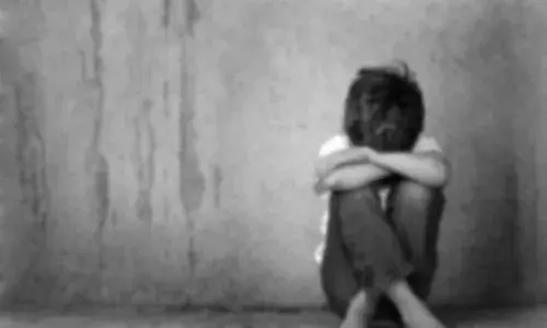 దారుణం.. 8 రూపాయలు ఇస్తాన‌ని ఆశ చూపి ఐదేళ్ల బాలుడిపై లైంగిక దాడి