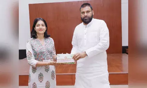 ట్రావెల్ వ్లాగర్ స్వాతి రోజాకు పవన్ కళ్యాణ్ అభినందన‌లు