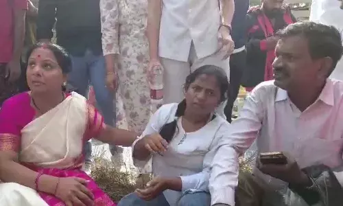 Telangana, Yadadri District, Mlc Kavitha, Telangana Jagruti, Accident, Father and daughter