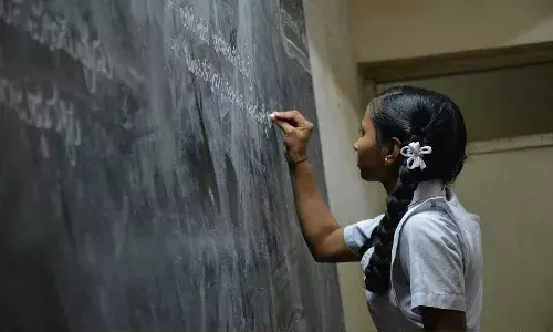 క్రిస్మస్ రోజు స్కూల్స్ తెరచి ఉంచేలా ప్రభుత్వ నిర్ణయం..!