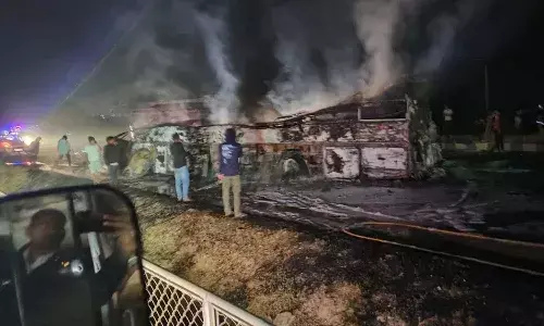 Fatal bus accident, Karnataka, 20 people burnt alive, Crime