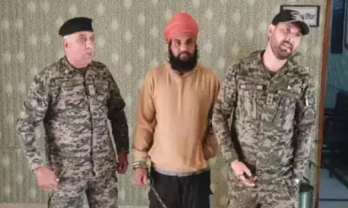 మత్తు అంత పని చేస్తుంది.. పాకిస్థాన్‌లోకి వెళ్ళిపోయాడు..!