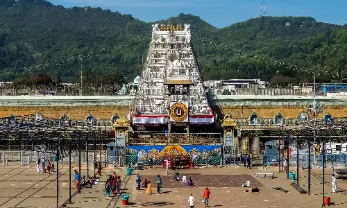 తిరుమ‌ల‌లో భ‌క్తుల‌ ర‌ద్దీ.. టీటీడీ కీల‌క నిర్ణ‌యం