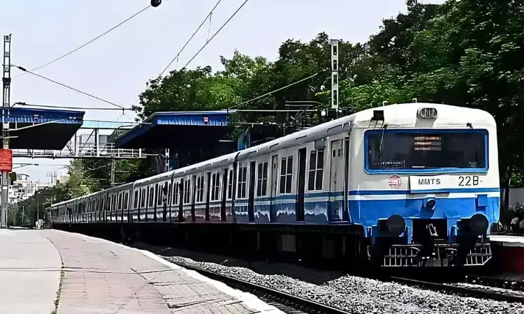 Hyderabad: గుడ్‌న్యూస్.. న్యూ ఇయర్ వేళ అర్ధరాత్రి వరకు స్పెషల్ ట్రైన్స్..!