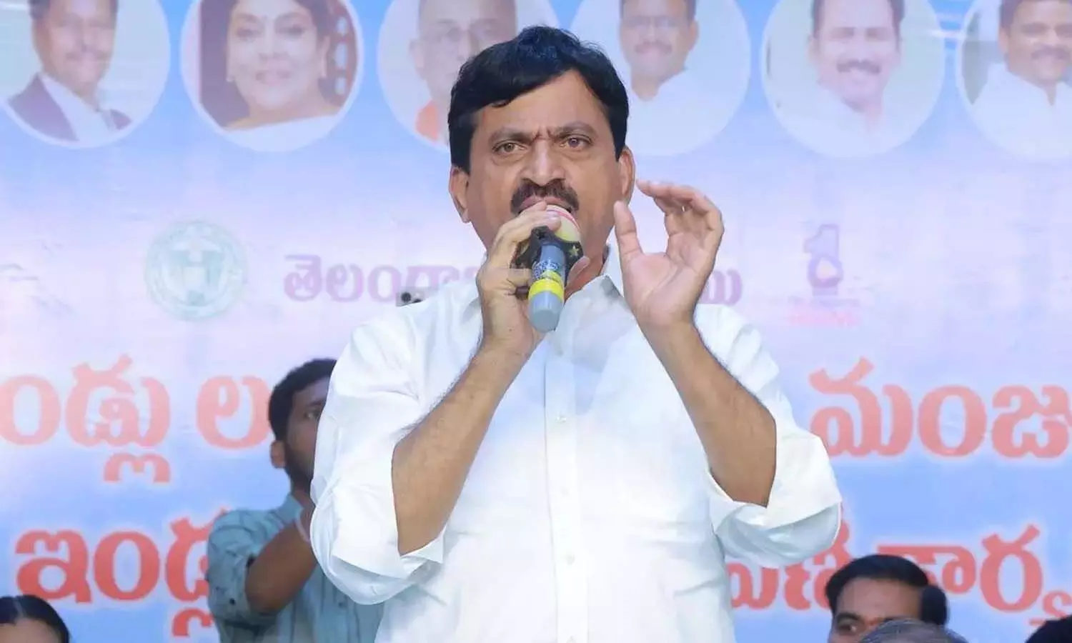 Minister Ponguleti Srinivas Reddy, distribution, Indiramma houses, Telangana Minister Ponguleti Srinivas Reddy, distribution, Indiramma houses, Telangana