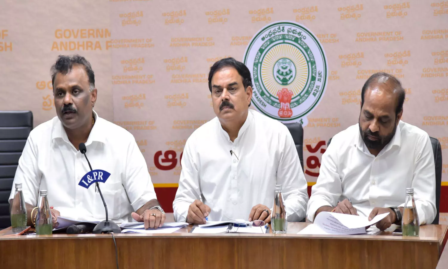 ఏపీ కేబినెట్ భేటీలో తీసుకున్న కీలక నిర్ణయాలివే..! ఏపీ కేబినెట్ భేటీలో తీసుకున్న కీలక నిర్ణయాలివే..!