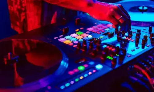 Four DJs, five caught, New Year, drug sweep, Hyderabad, Crime Four DJs, five caught, New Year, drug sweep, Hyderabad, Crime