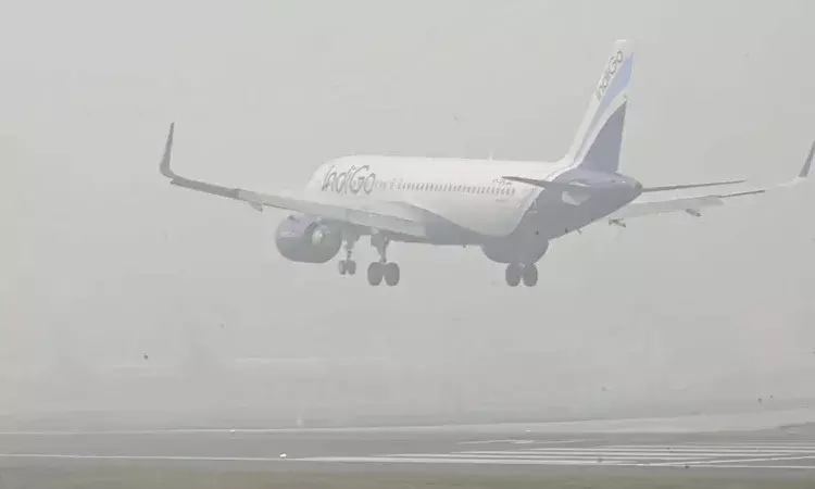 Fog covers Telugu states,flights canceled, Telangana, Andhrapradesh Fog covers Telugu states,flights canceled, Telangana, Andhrapradesh