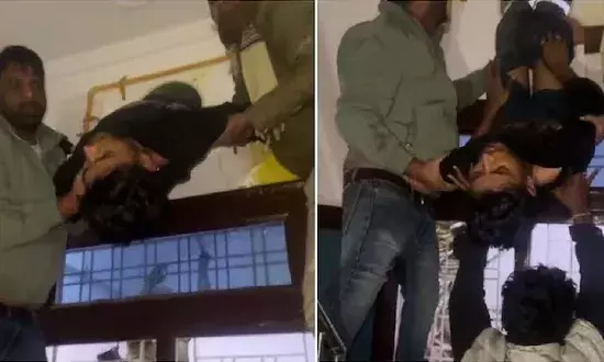 Viral Video: ఎగ్జాస్ట్ ఫ్యాన్ షాఫ్ట్లో ఇరుక్కున్న దొంగ.. చివరికి.. Viral Video: ఎగ్జాస్ట్ ఫ్యాన్ షాఫ్ట్లో ఇరుక్కున్న దొంగ.. చివరికి..