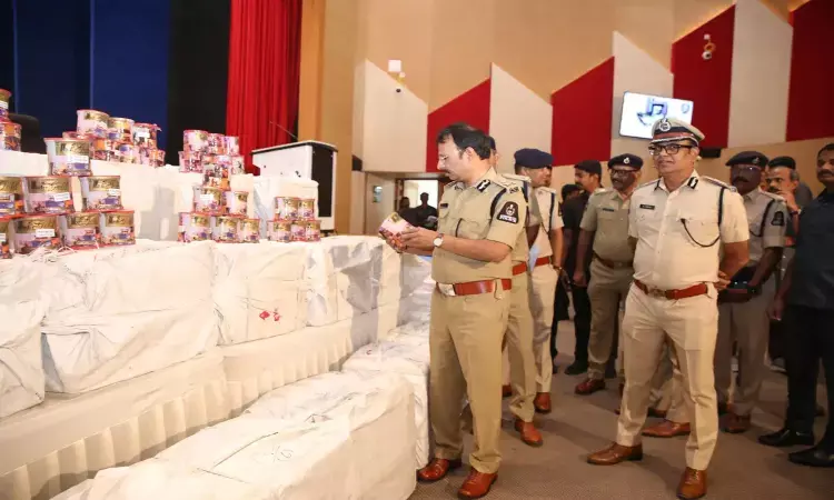 కోట్ల విలువైన చైనీస్ మాంజా పట్టివేత కోట్ల విలువైన చైనీస్ మాంజా పట్టివేత