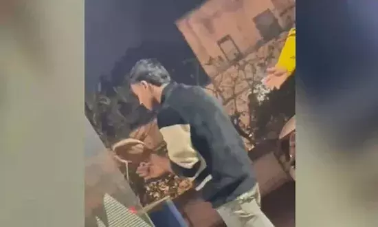 Cook , Ghaziabad restaurant, spitting on roti, arrest, Crime Cook , Ghaziabad restaurant, spitting on roti, arrest, Crime