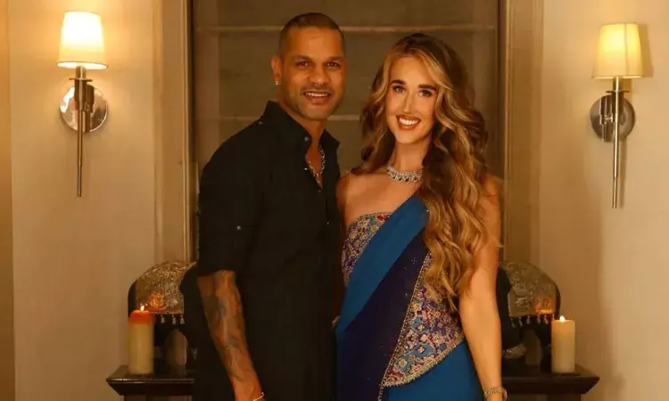 గబ్బర్ జీవితంలో కొత్త మలుపు.. సోఫీ షైన్తో శిఖర్ ధావన్ నిశ్చితార్థం గబ్బర్ జీవితంలో కొత్త మలుపు.. సోఫీ షైన్తో శిఖర్ ధావన్ నిశ్చితార్థం