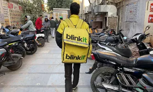 గిగ్ వర్కర్లకు కేంద్రం గుడ్‌న్యూస్.. 10 నిమిషాల్లో డెలివరీ బంద్‌