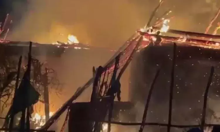 Massive fire, Andhrapradesh, Kakinada, village, guts about 40 houses, short circuit suspected