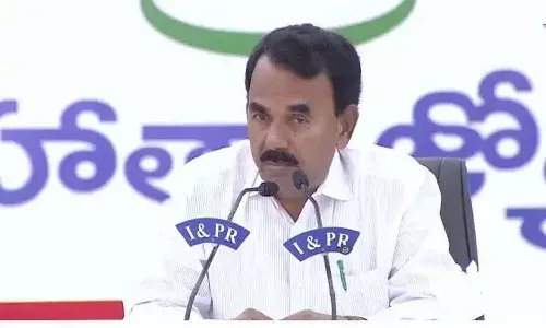 Telangana, Excise Minister, Jupally Krishna Rao, attack, officials