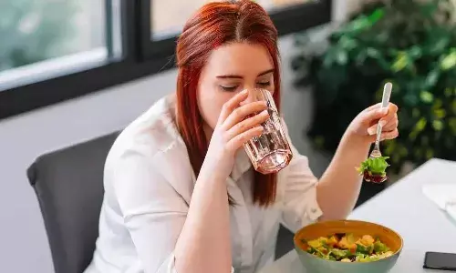 drink water, eating, Lifestyle, Health Tips