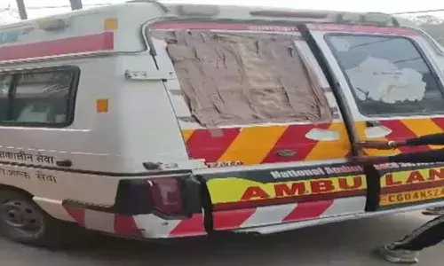 Patient died, ambulance door gets jammed, Madhya Pradesh, hospital, Satna district